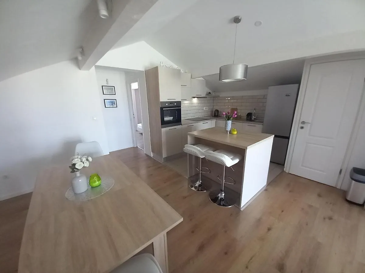 One Bedroom Loft Apartment With Nice View Nin 0*,  Kroatien