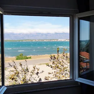 Aurora Apartments-nin- 25m To The Beach Nin